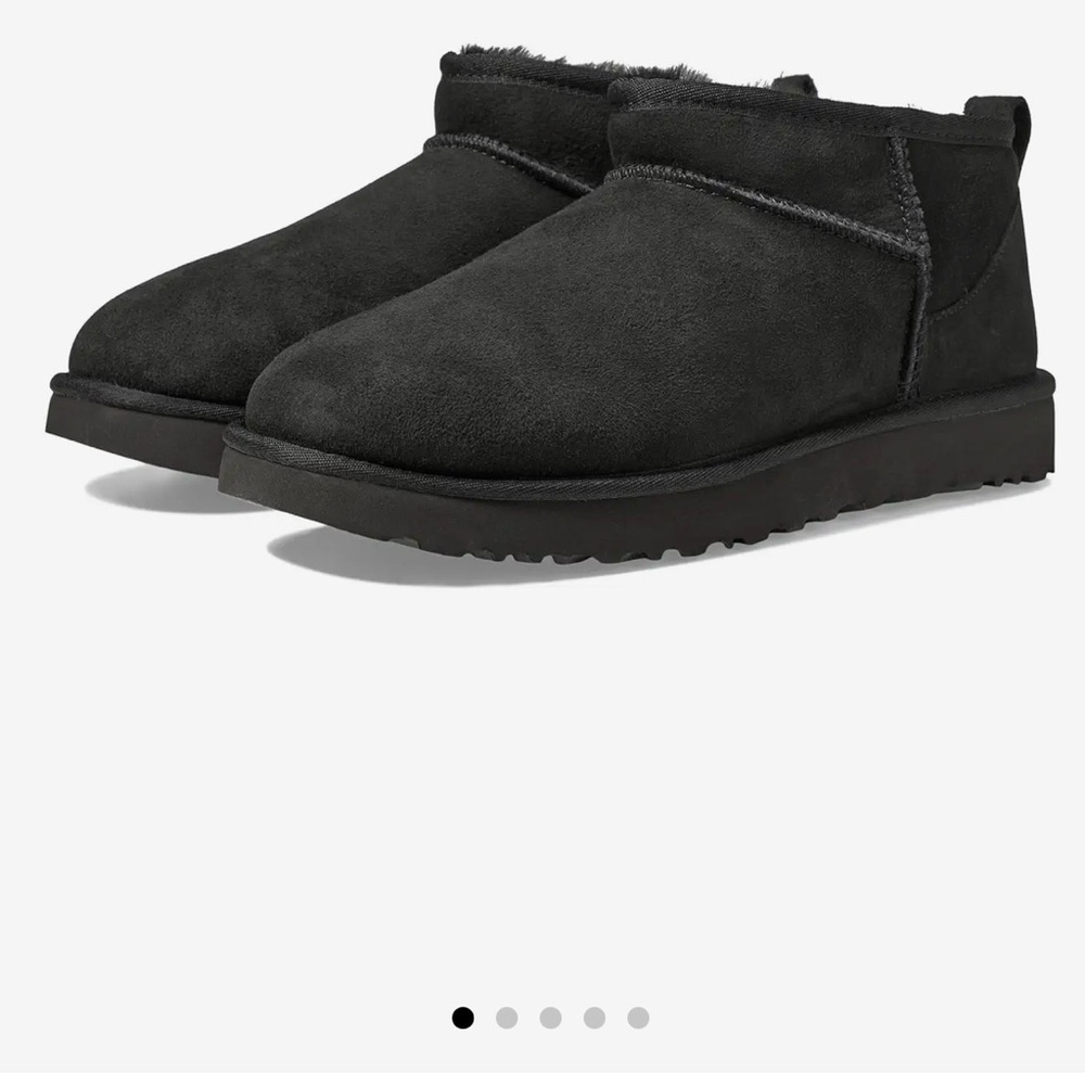 UGG Women’s Size 6 Black Suede Low-Cut Shearling Boots